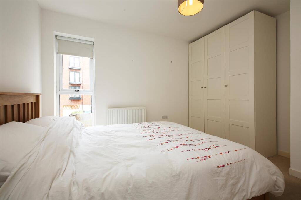 F3 5 Recovery Street SW17 bedroom 1b.jpg