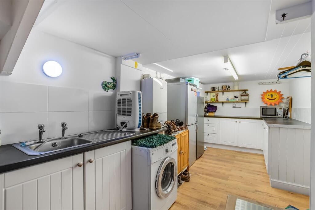 6 Parish Ghyll Road Utility.jpg