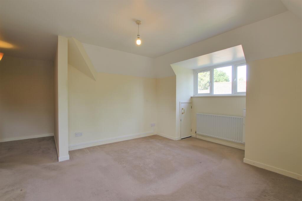 4 BEDROOM 1.jpg