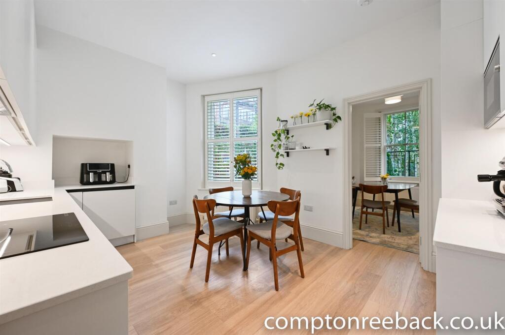 Kitchen 2.jpg