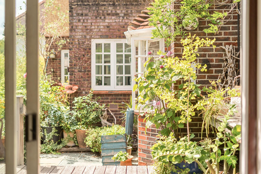 1334210-2-688ccfb...