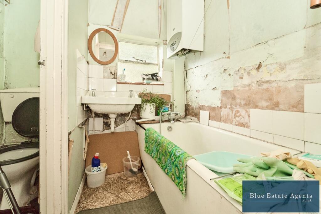 Ground Floor Bathroom Suite