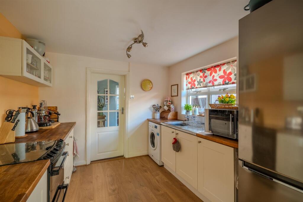 27 Belle Vue Road-17.jpg