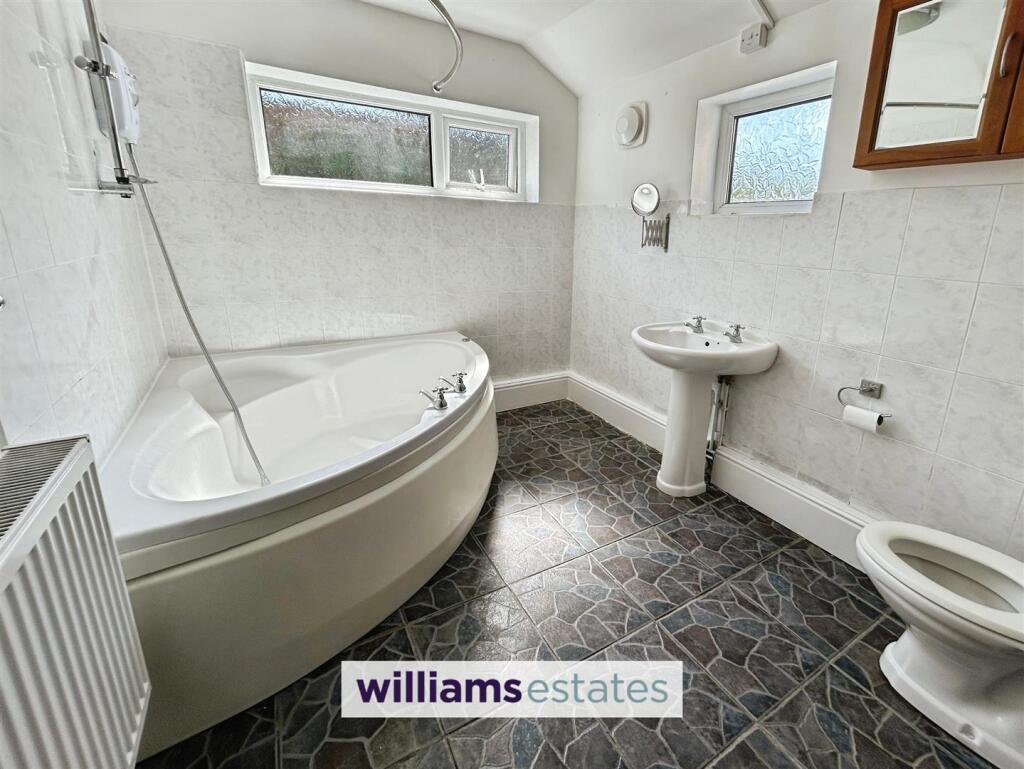 Ground Floor Bathroom