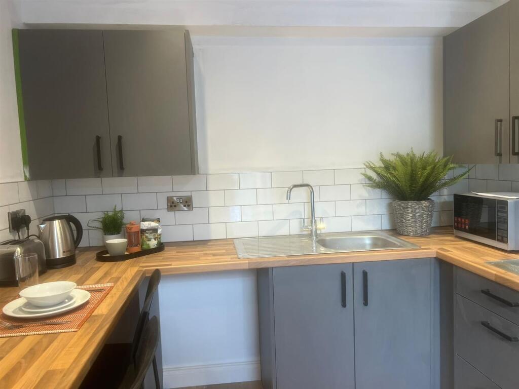 WhatsApp Image 2025-05-14 at 18.14.47 (7).jpeg