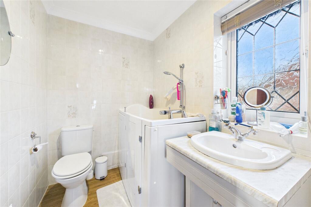 Ensuite
