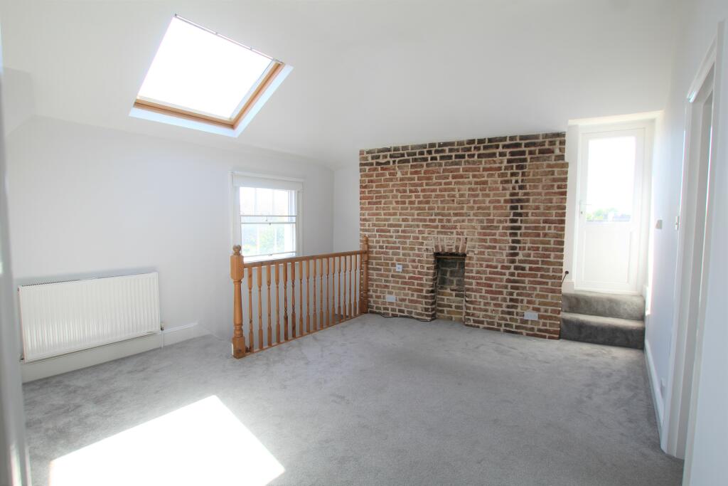 2. lounge angle 2.JPG
