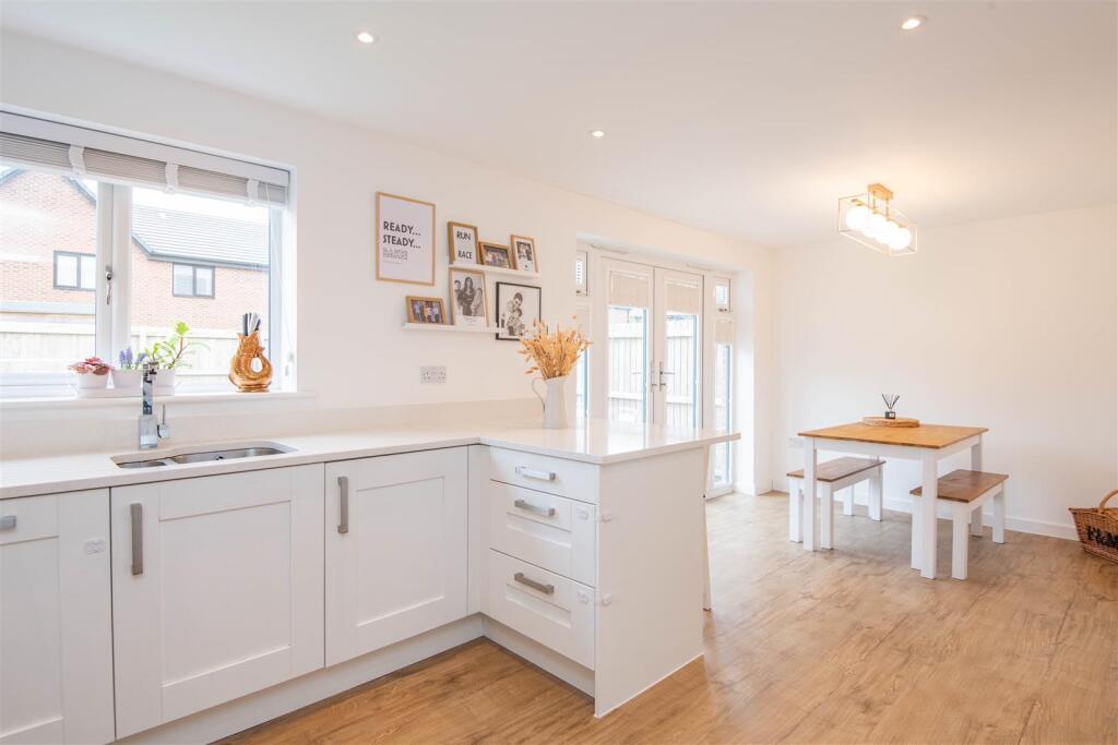 Kitchen / Diner