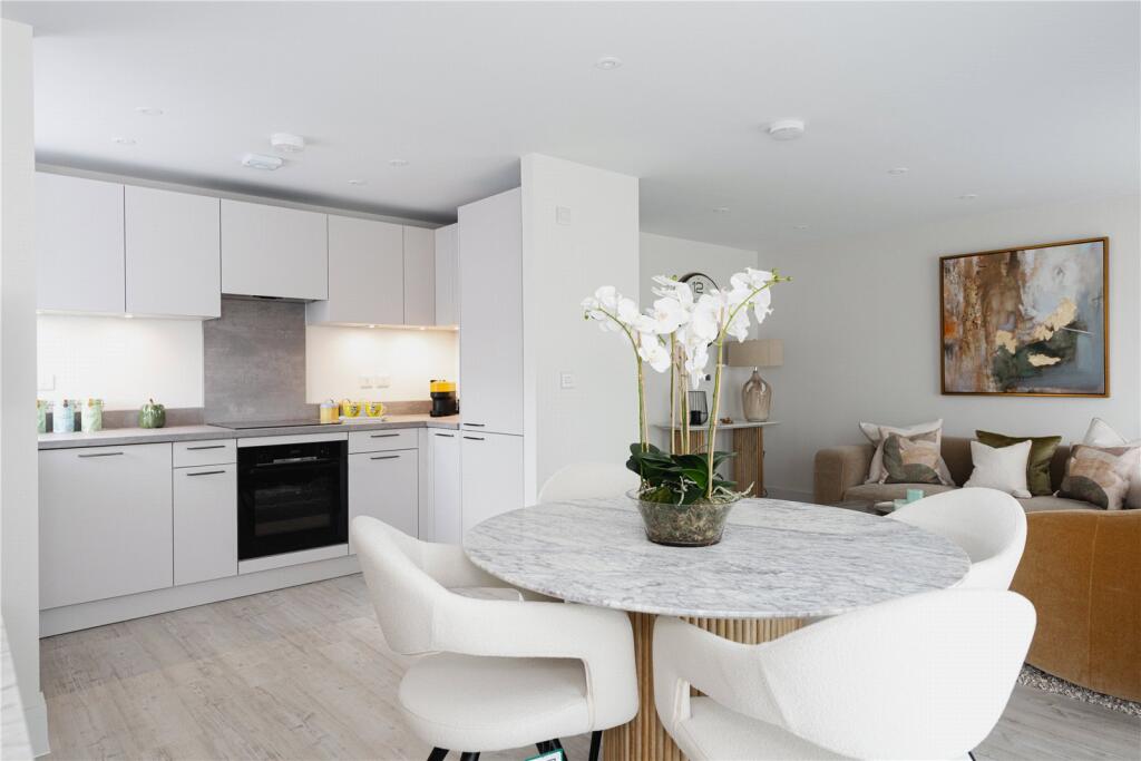 Show Home Living