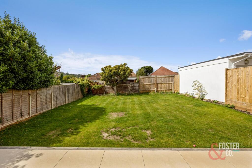 Ashfold Avenue, 5_023.jpg