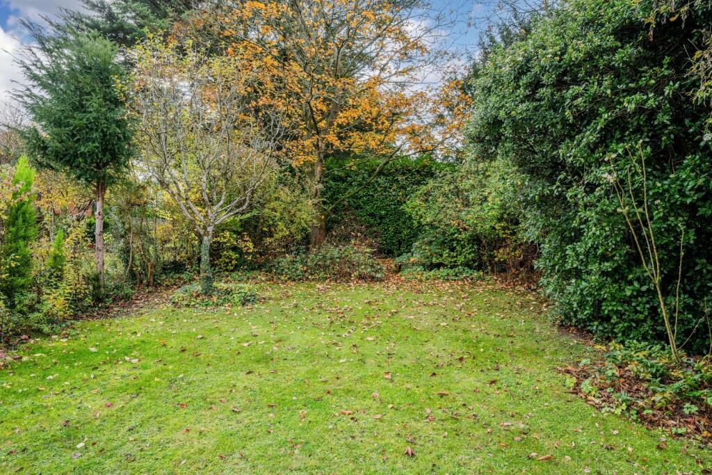 DOWNS WAY CLOSE (2).jpg