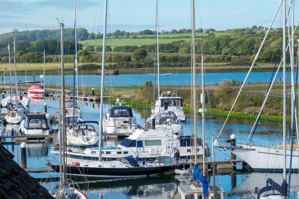 Island Harbour Newport