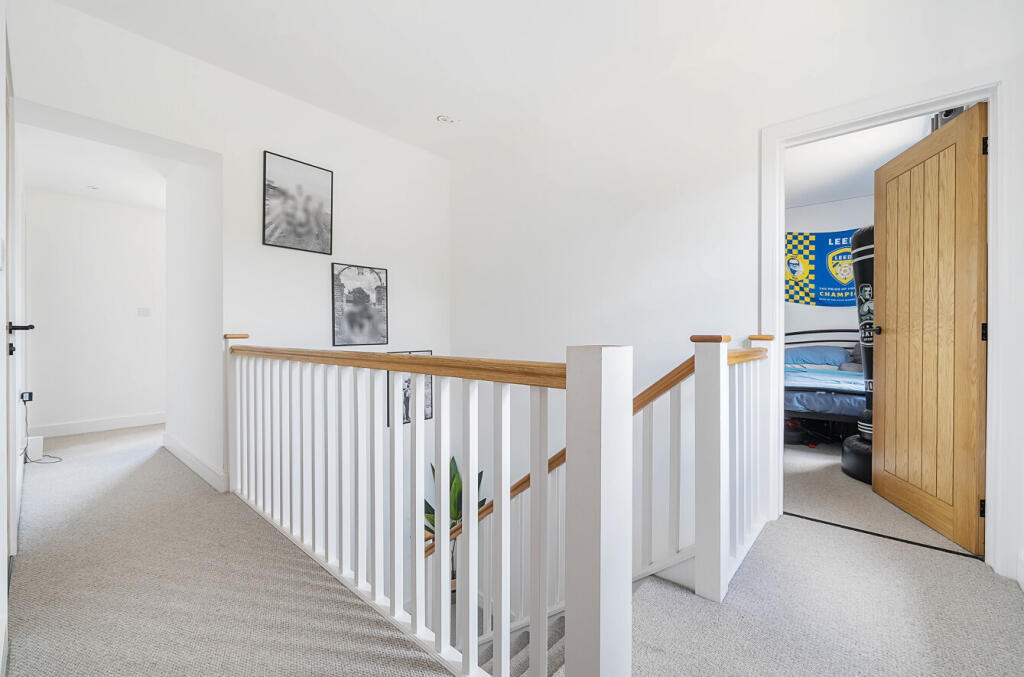 1331198-11-688a16...