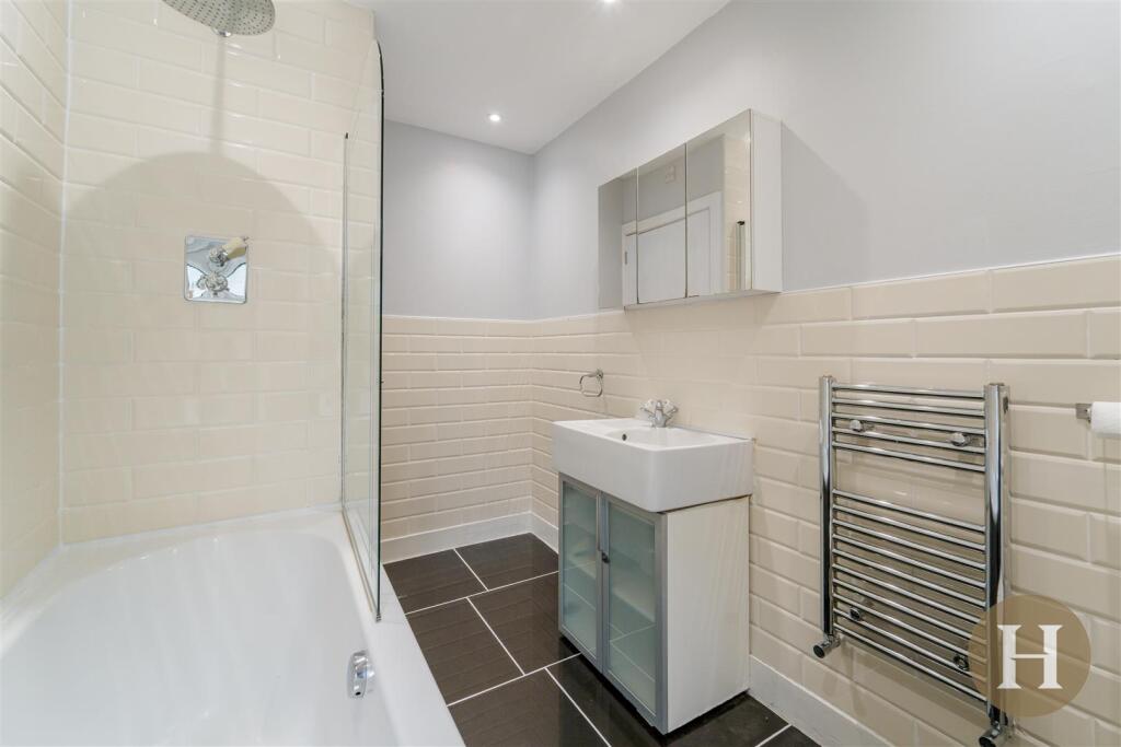 Hadleigh Estate Agents-7.jpg