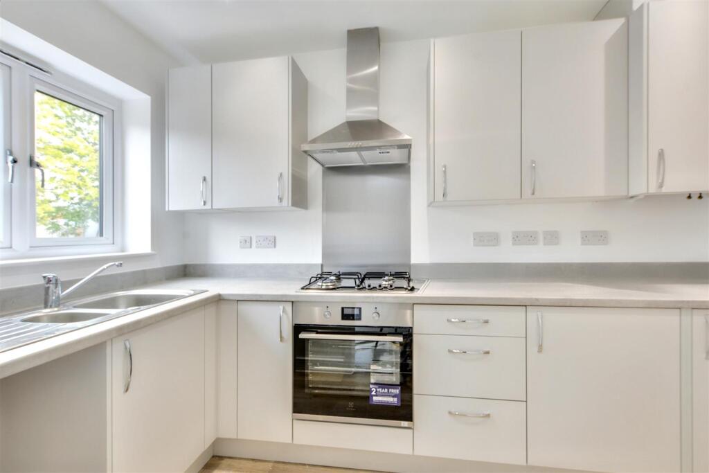 Kitchen_2.jpeg