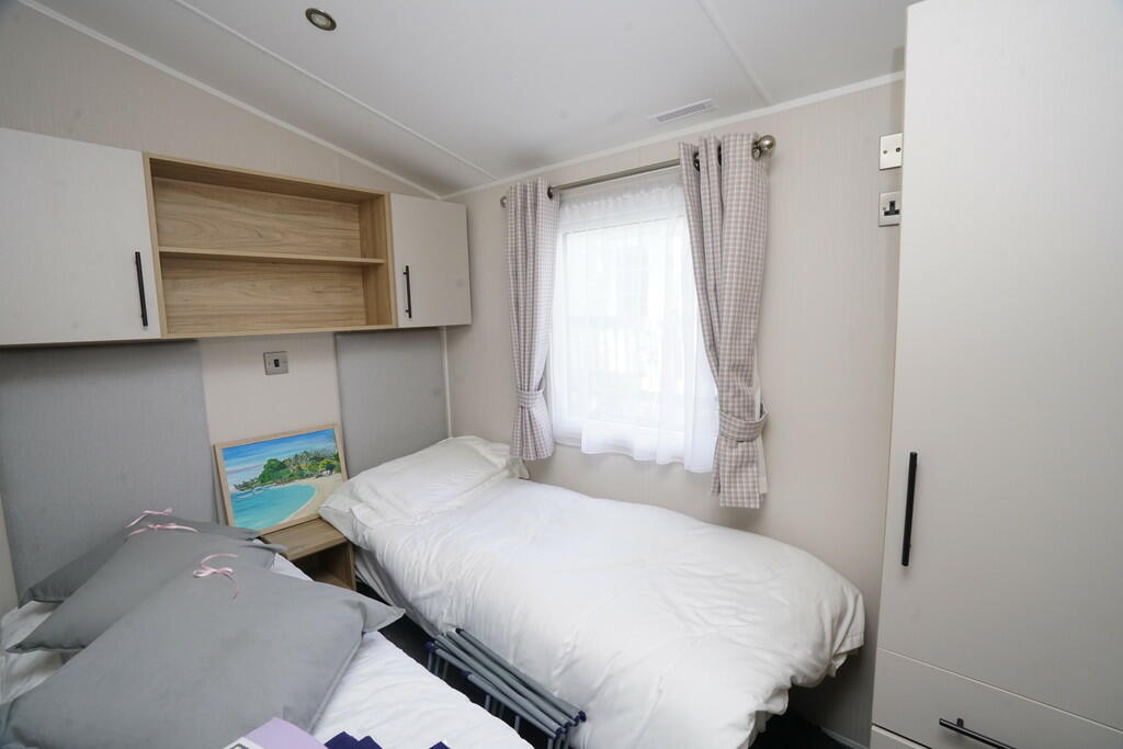 Bed2