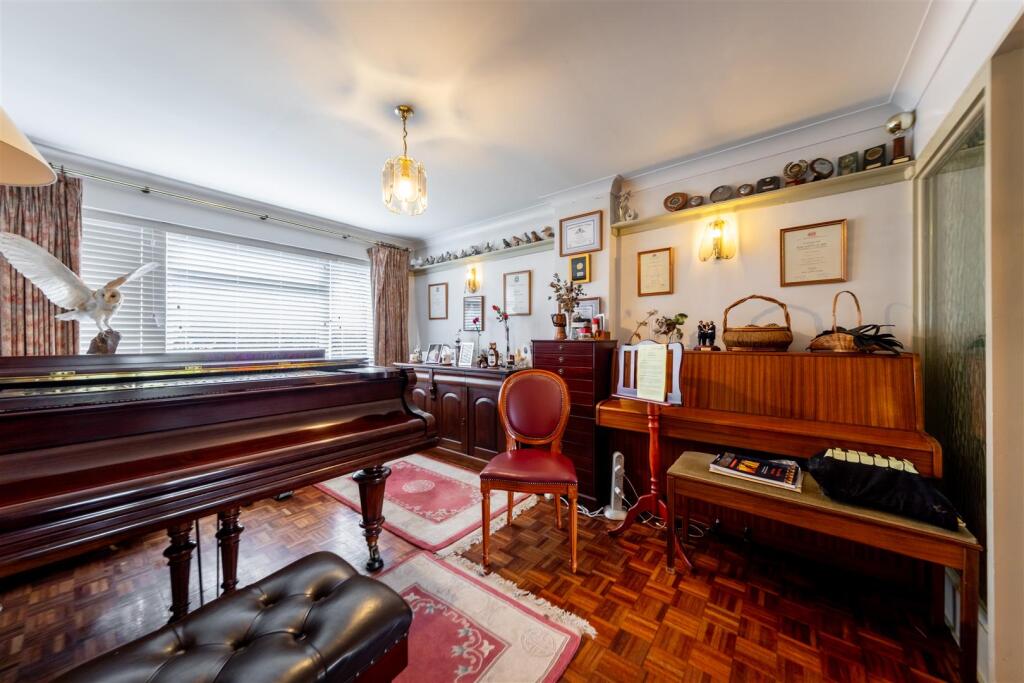 10 Guilden Green-019.jpg