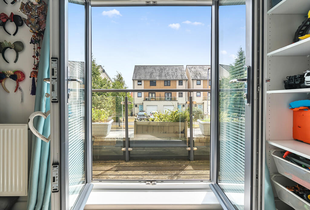 1326112-9-6874eea...