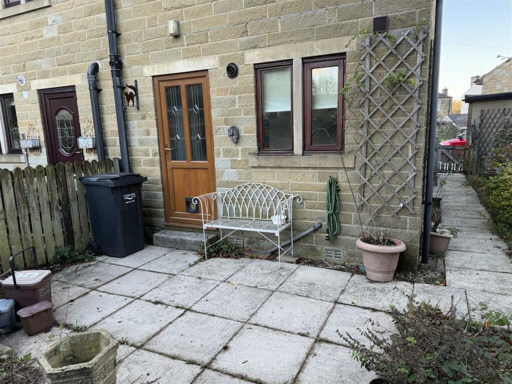 patio area 2.JPG
