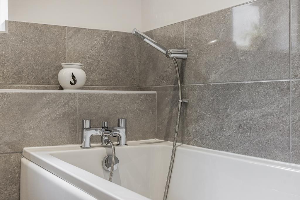 5 Gyrwas Grove (Whaplode)-60.jpg