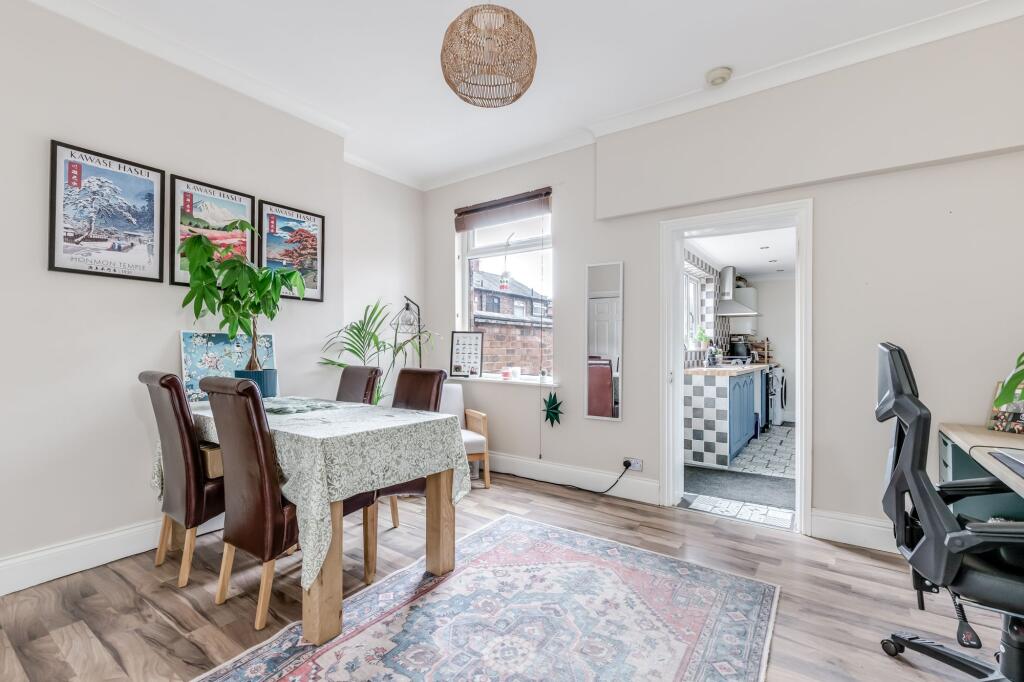 Sitting / Dining room