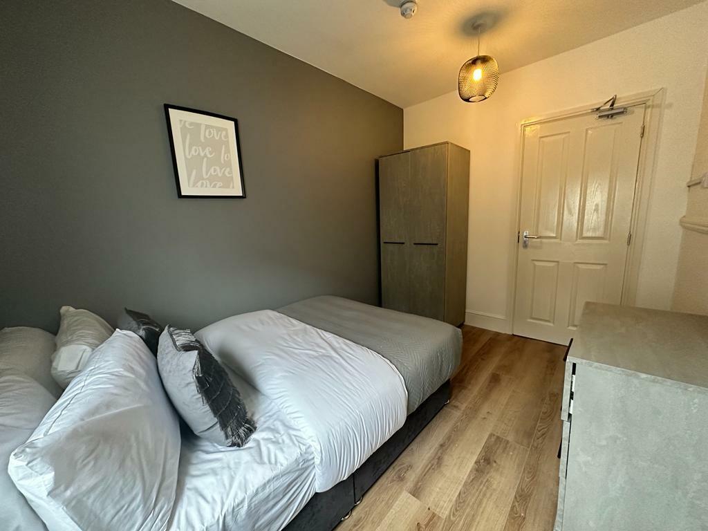 2-4 Collinge Street  (9).jpeg