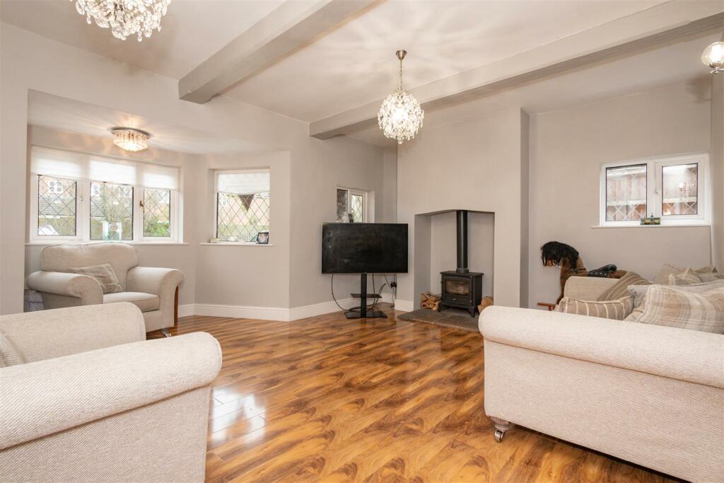 Lounge Aspect 2.jpg