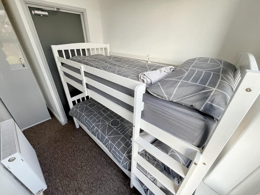 F3Bed32