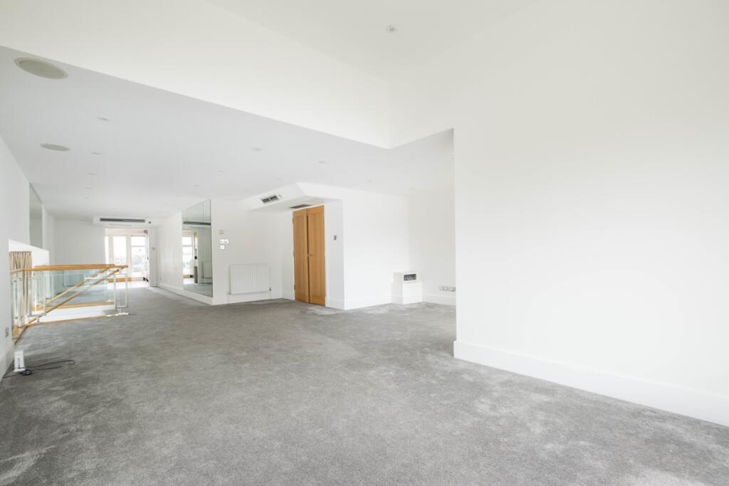 81-stephens-house...