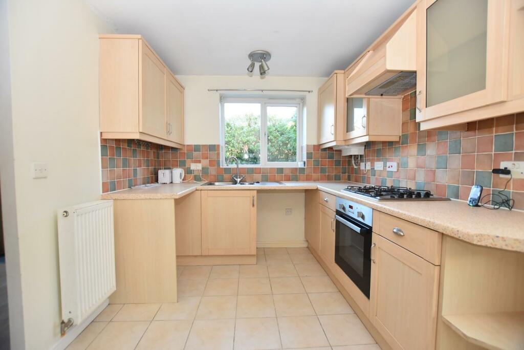 KITCHEN 02.jpg