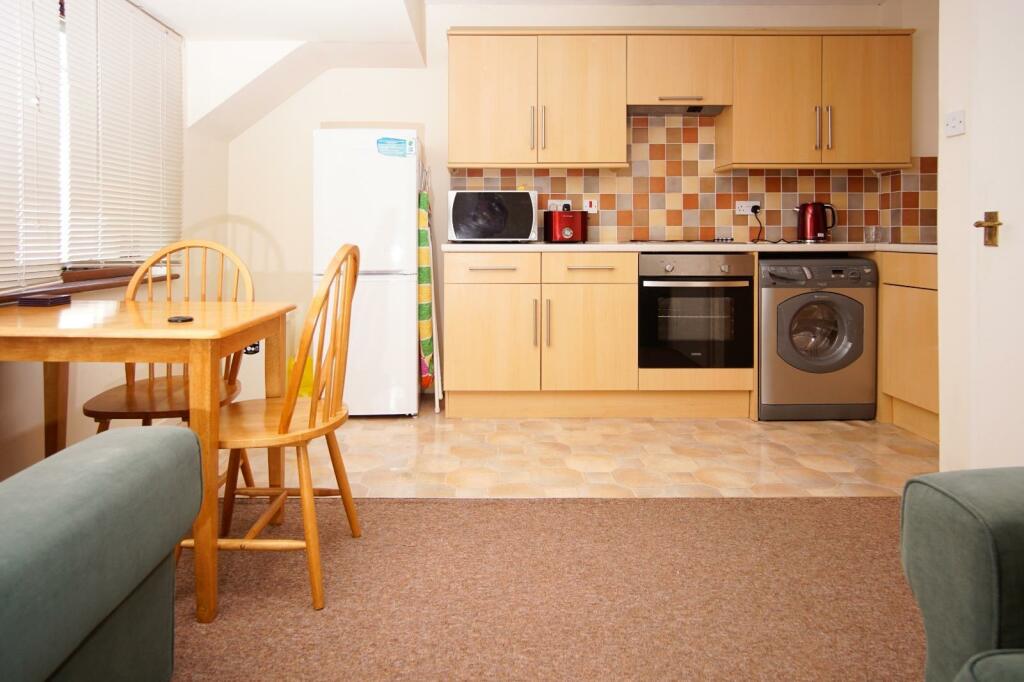 Flat 3, 12 Camden1.jpg