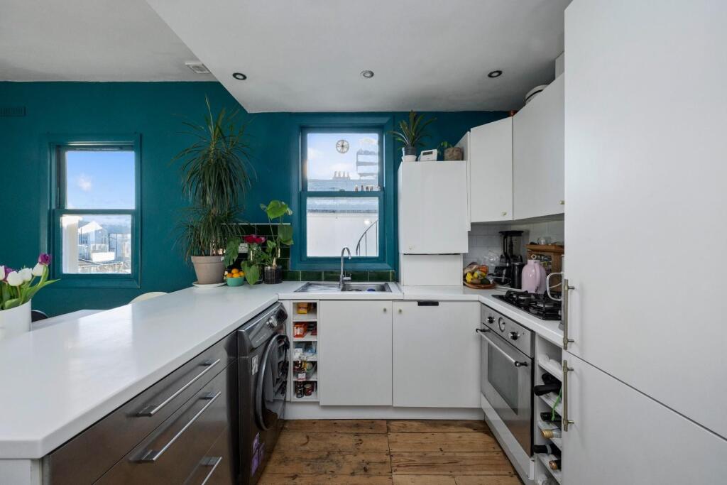 Lansdowne Place, 82, Flat 11-002.JPG