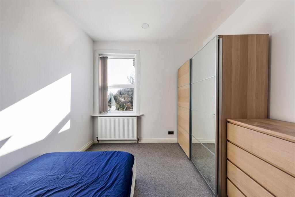 Chingford Avenue, E4