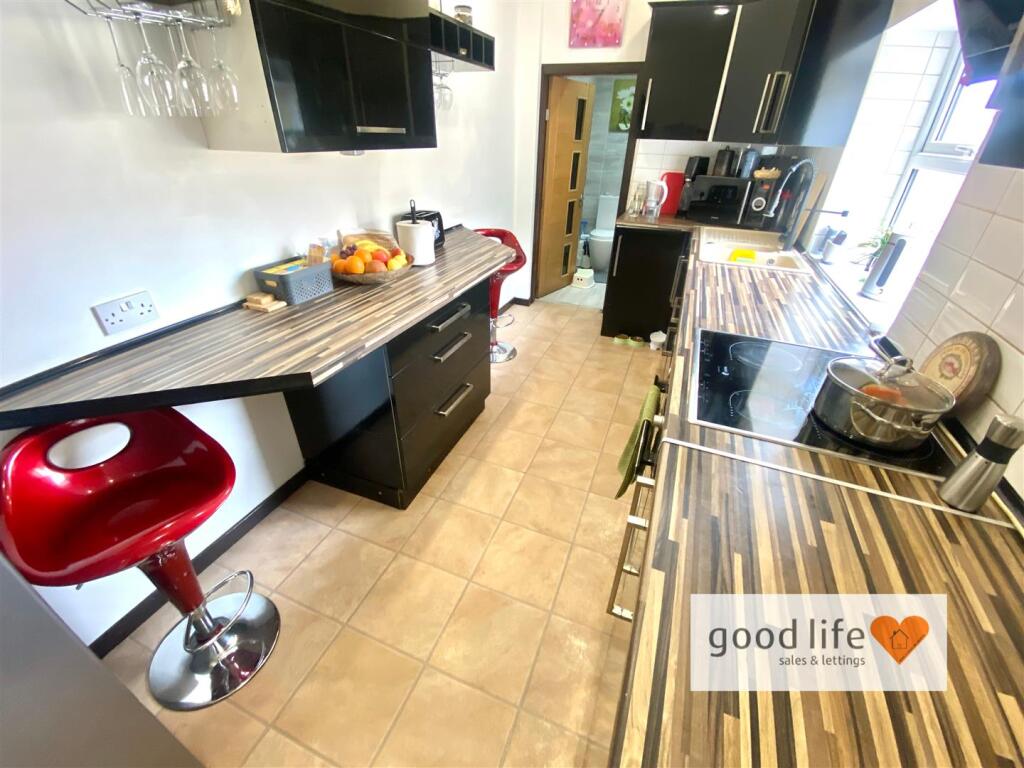 20250516_120537644_iOS - Copy63stleonardstreet.jpg