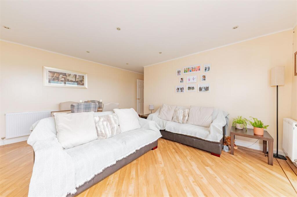 25 Lilybank Mews Dundee-6.JPG