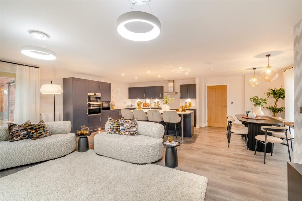 8583344-interior30.jpg