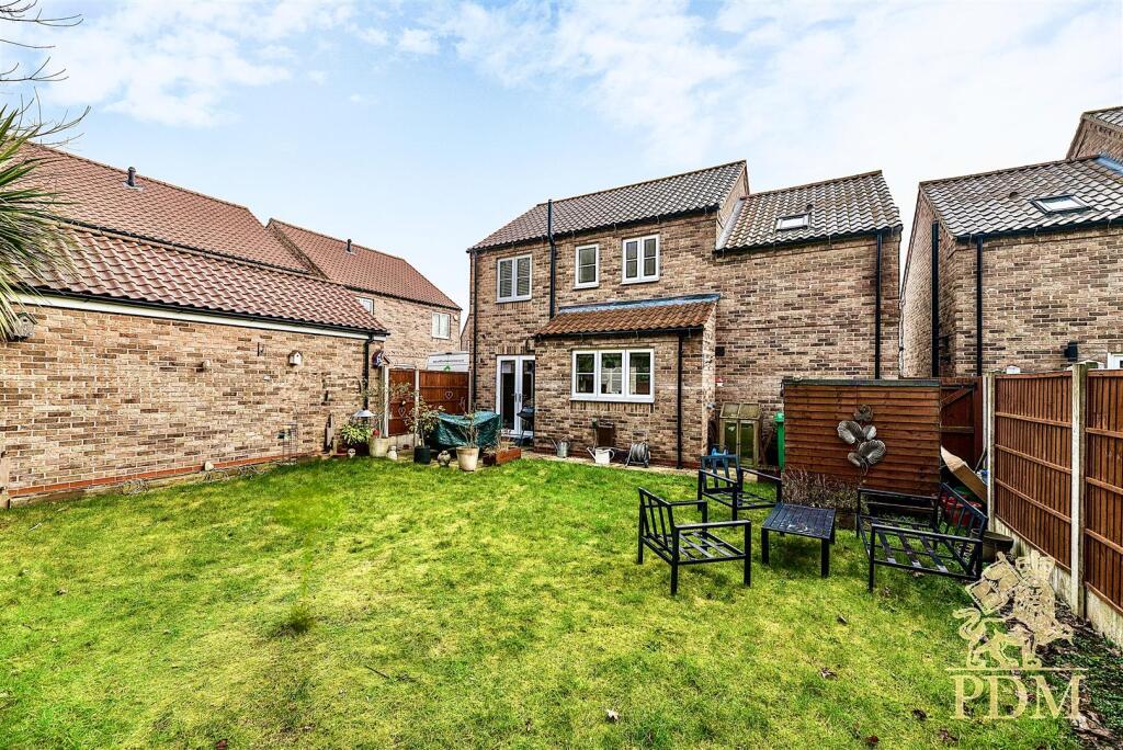 6 Byron Close Colwick Nottingham NG2 4BL