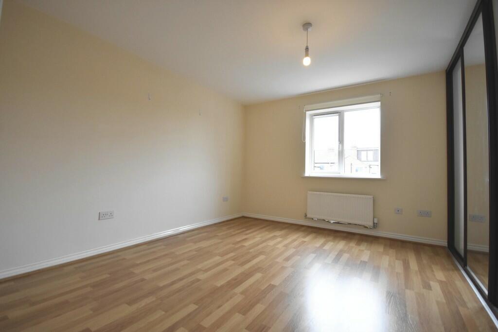 Bedroom 1-min