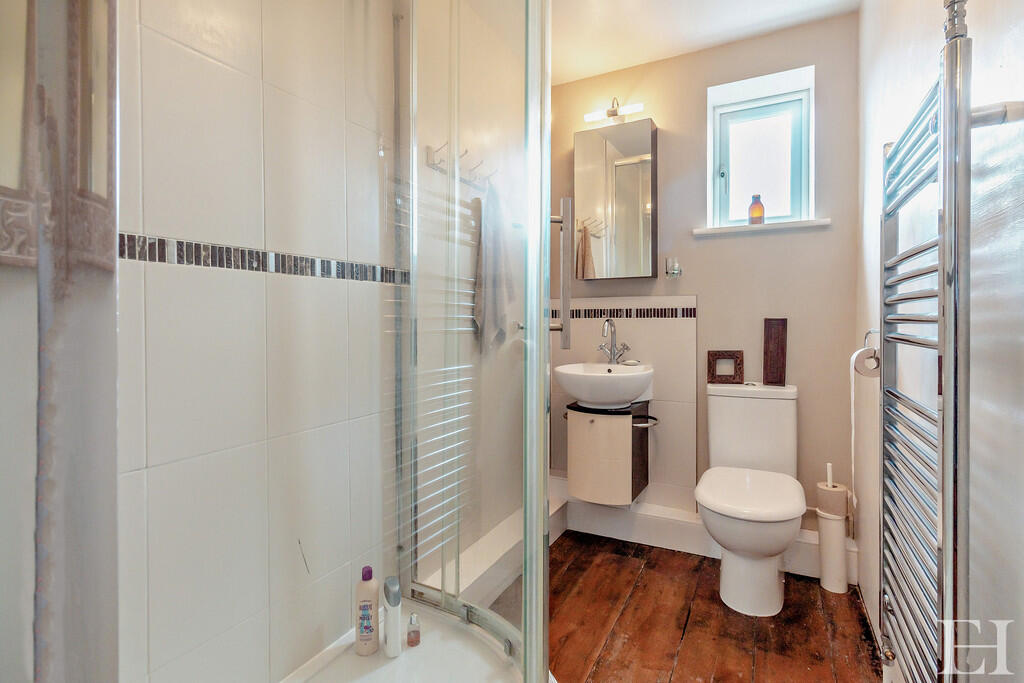 8658492-interiorW...