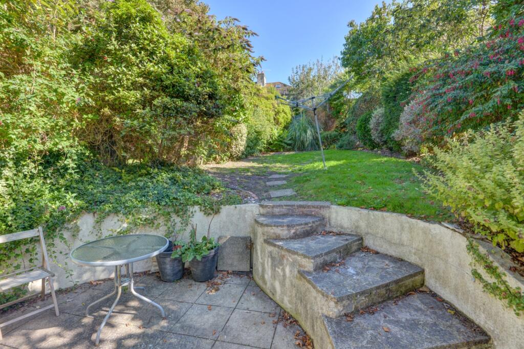 6 Nyetimber Hill Garden