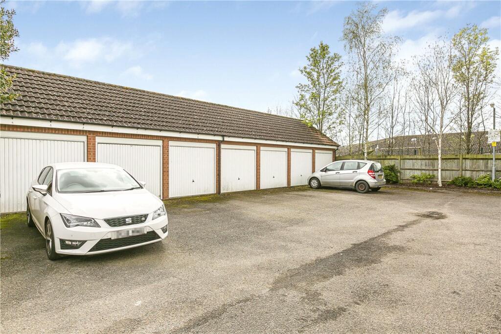 Parking/Garage