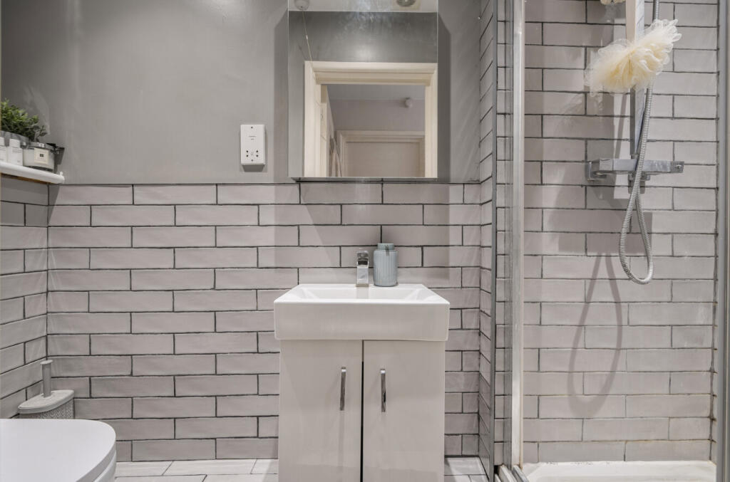 1317164-5-6866853...