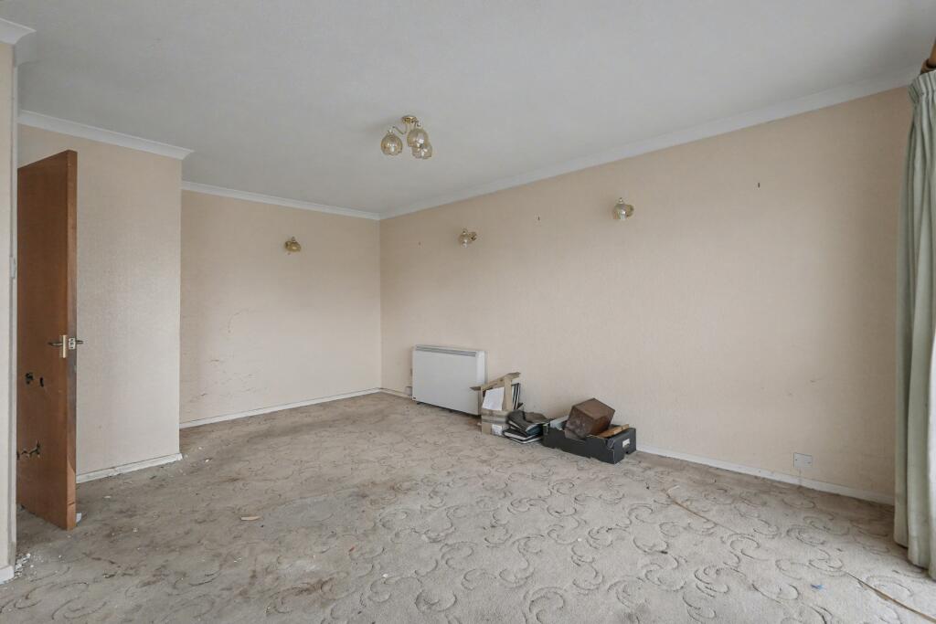 15 Coniston Road, Folkestone, Kent, CT19 5JG