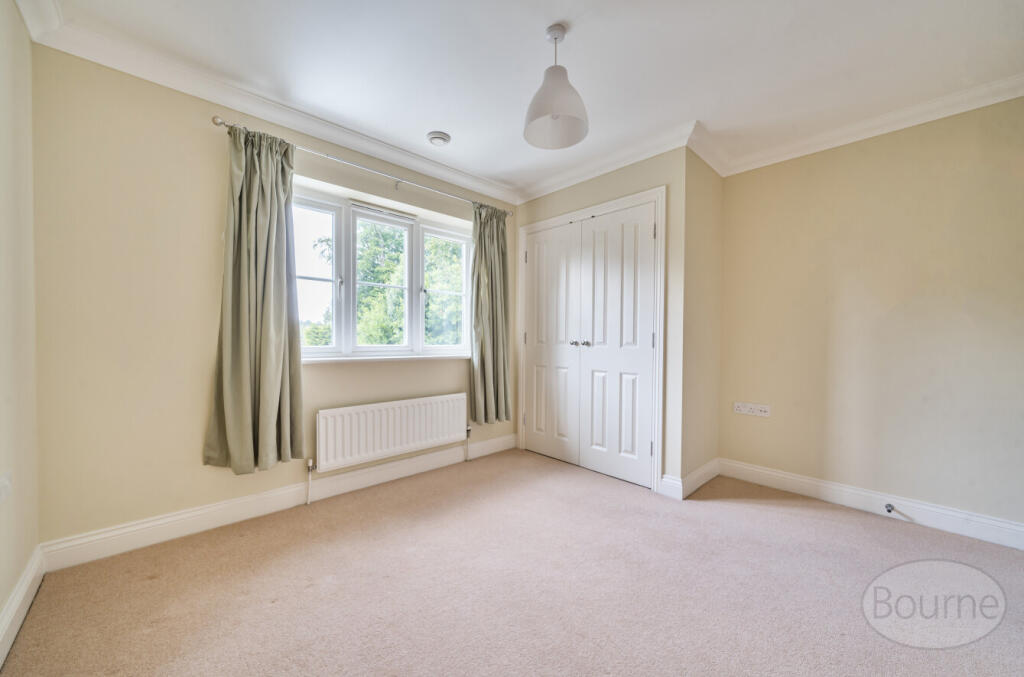 7db8ef84-32ee-4a6...