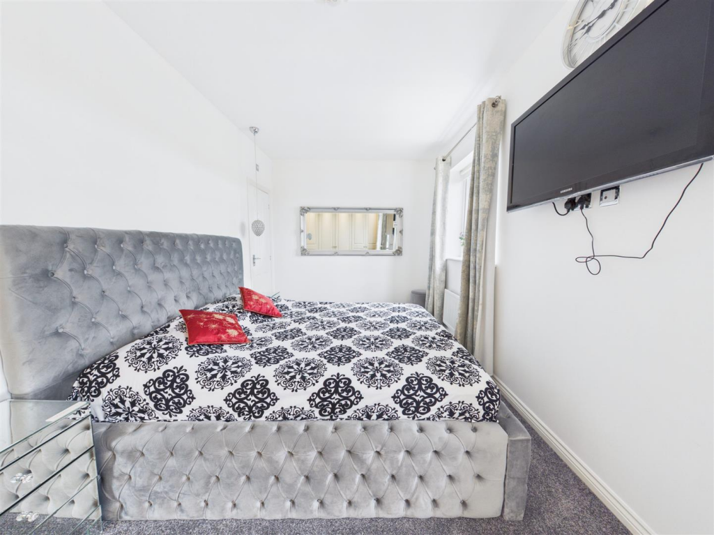 CAM04950G0-PR0080-PAN001 (2).png