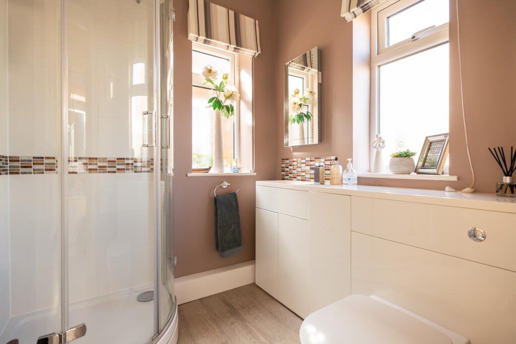 Cloak room/ shower room