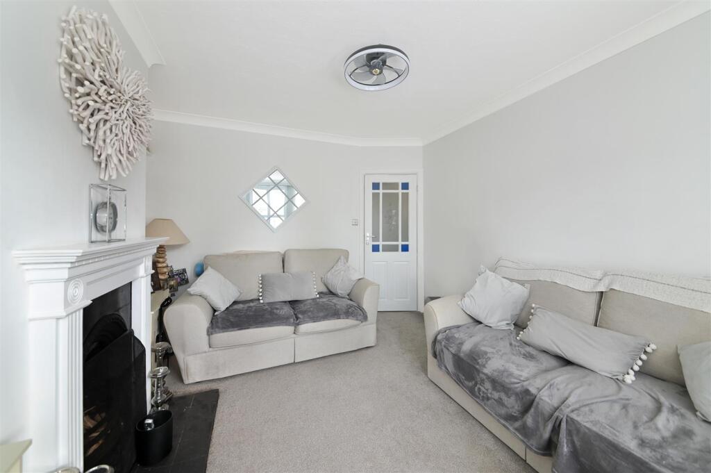 UPPER COURT ROAD,14 -11.jpg