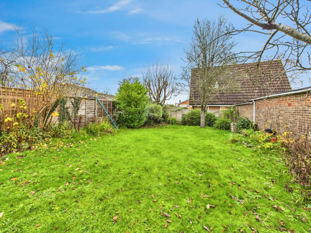 b86b3d74-CAM04018G0-PR0400-STILL021