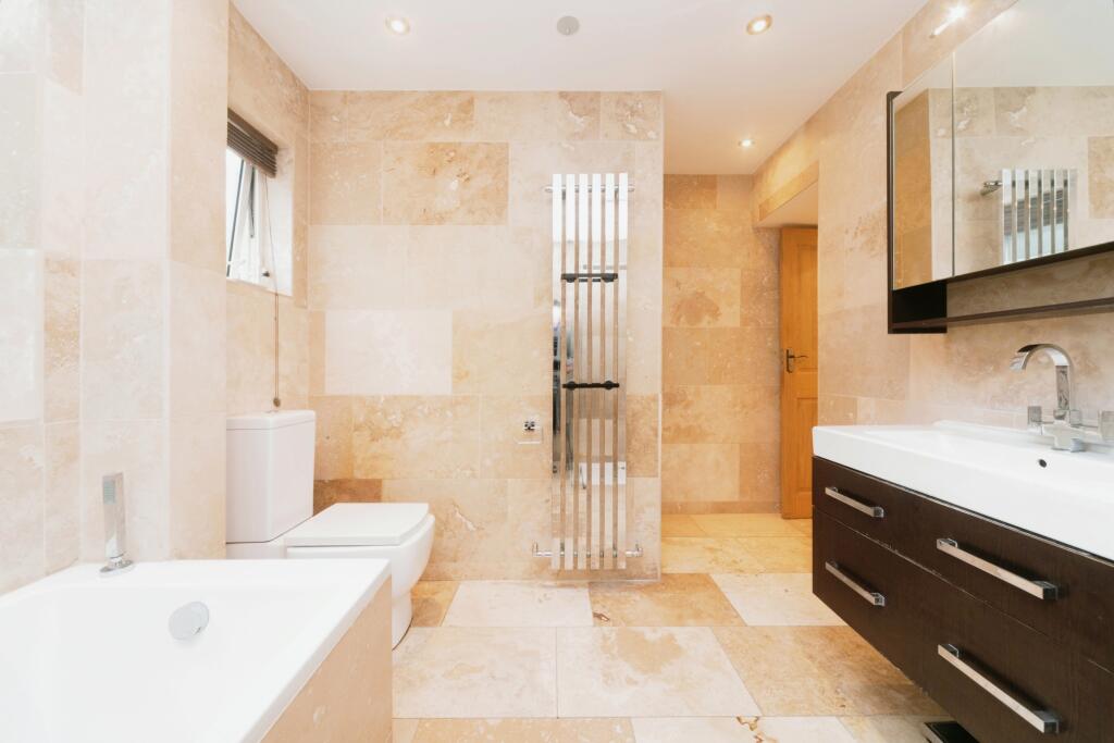Main Bathroom