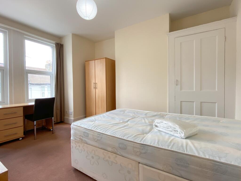 94 Whippingham Road Bedroom 5